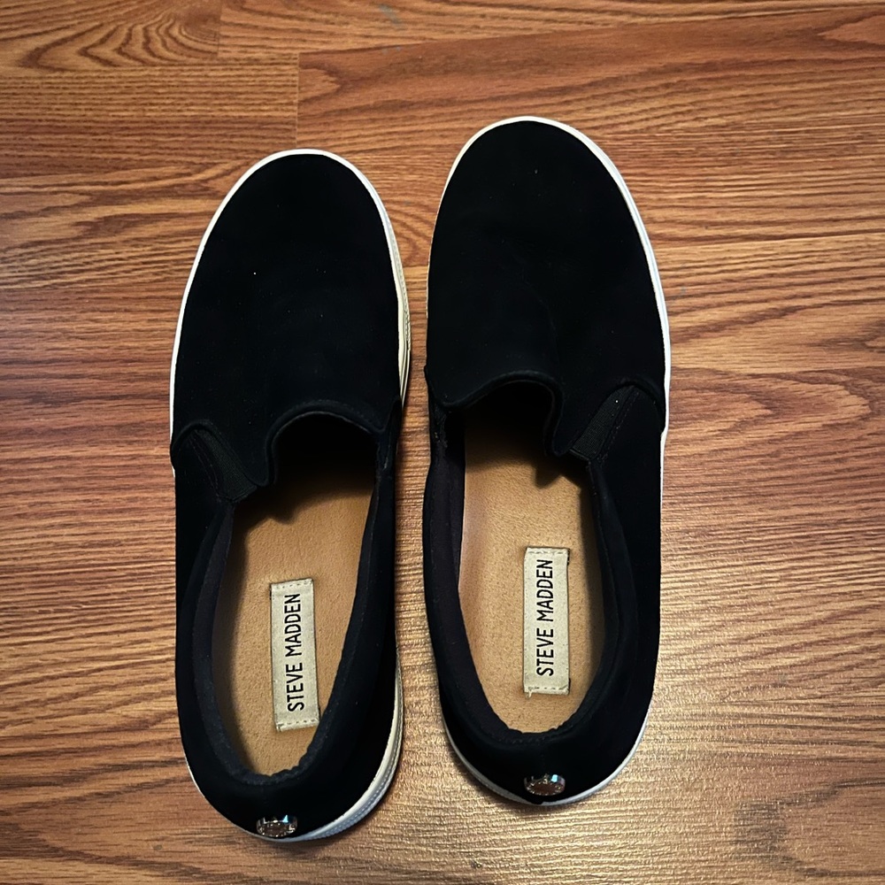 Steve Madden Black Slip-On Loafers